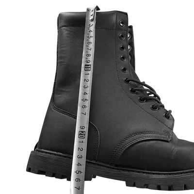 Botas de treino com sola média de couro genuíno robusto em cores personalizadas para condições difíceis