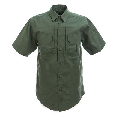 T-shirt masculino com função e material de proteção