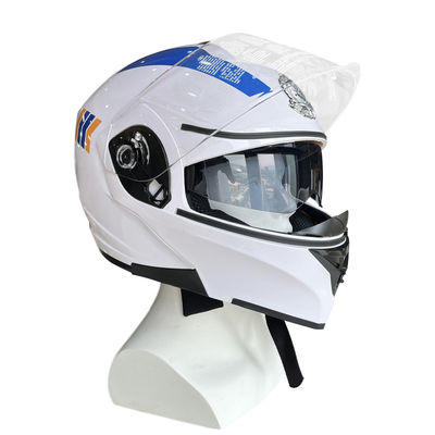 Casco de motocicleta anti-queda com LED para garantir a proteção da cabeça durante a condução