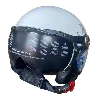 Casco ABS branco para motocicleta para condução com/sem LED