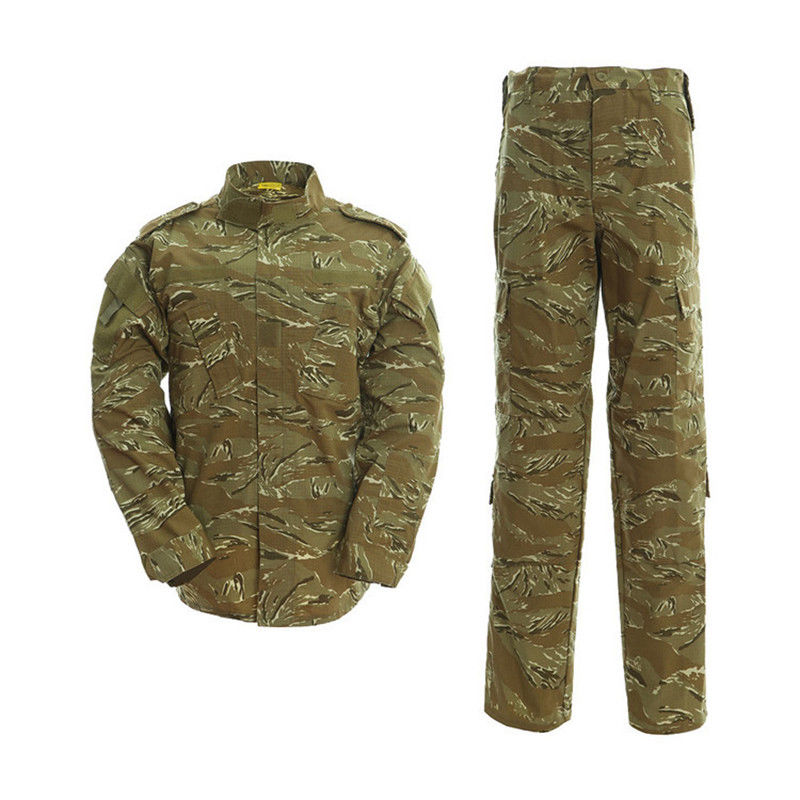 0.8 kg/pc T-shirts uniformes respiráveis para treino S-XXXL